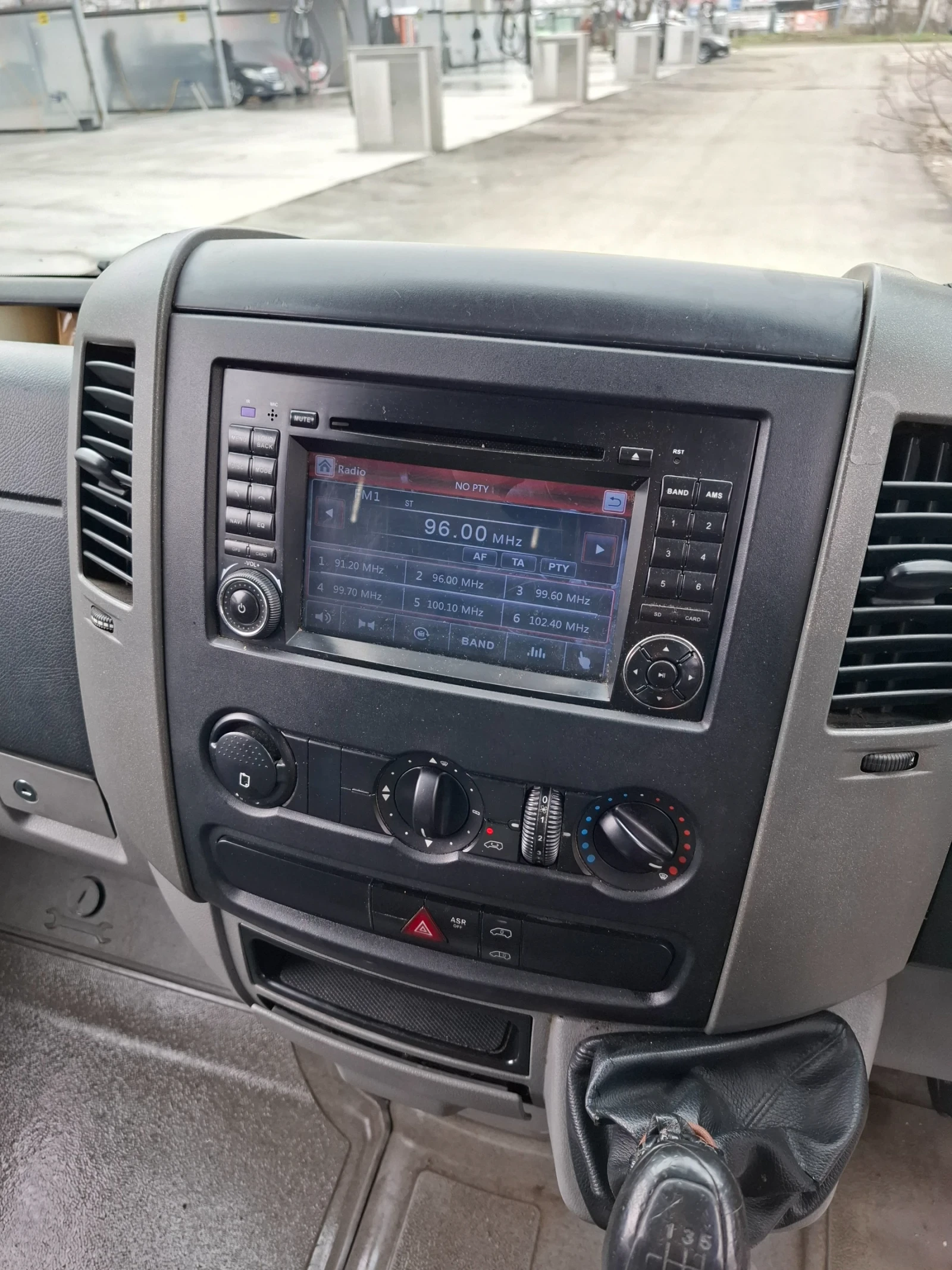 Mercedes-Benz 313 313 - изображение 10