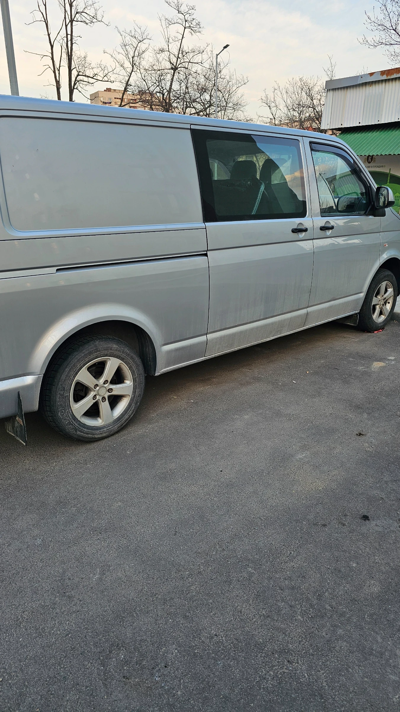 VW T5, снимка 3 - Бусове и автобуси - 53792326