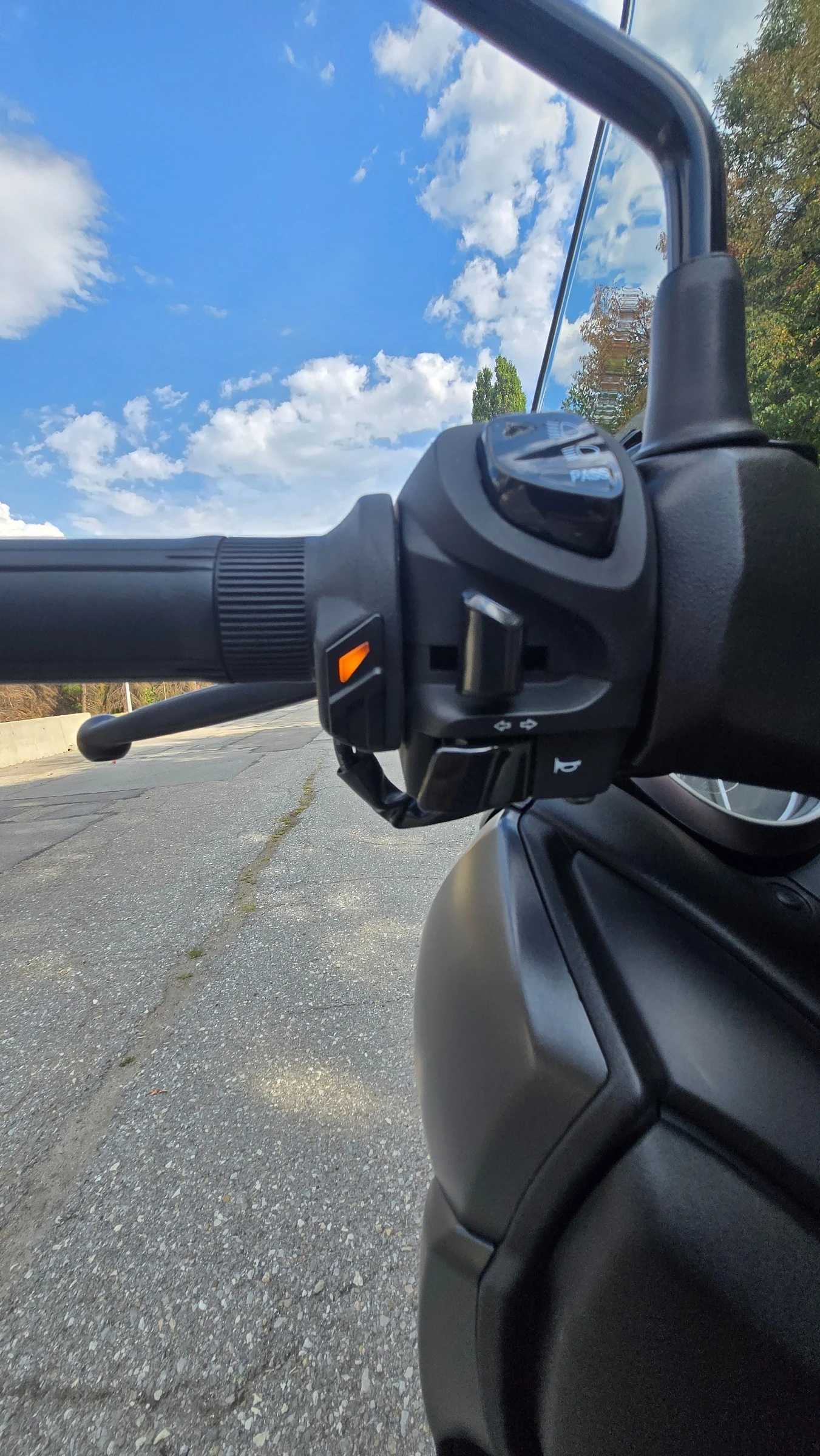 Yamaha X-max Перфектен! Подгряване на ръкохватки, снимка 9 - Мотоциклети и мототехника - 55935374