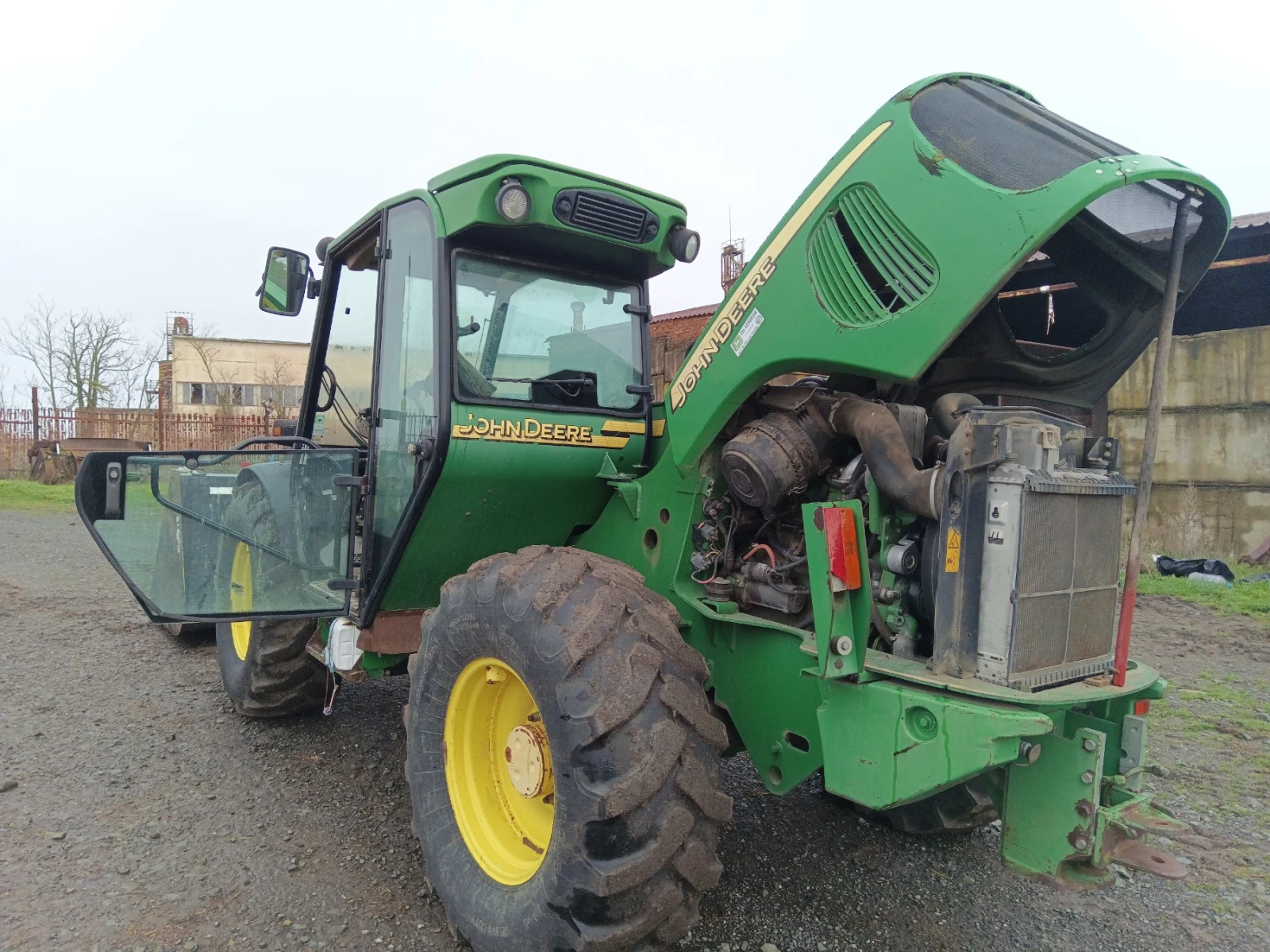 Телескопичен товарач John Deere 3415 - изображение 4