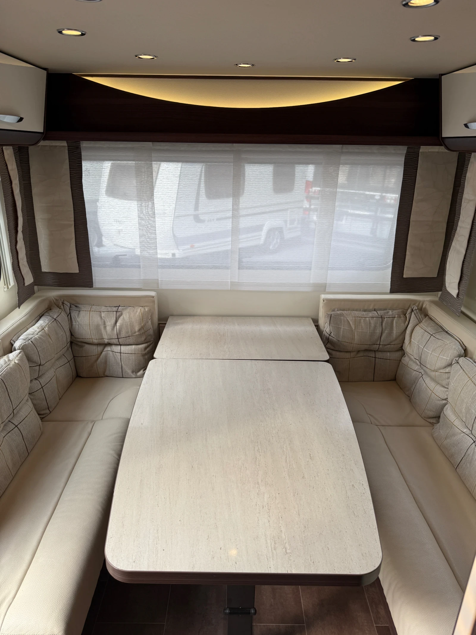 Каравана Burstner Averso Plus 510 Климатик, Мувър и още - изображение 6
