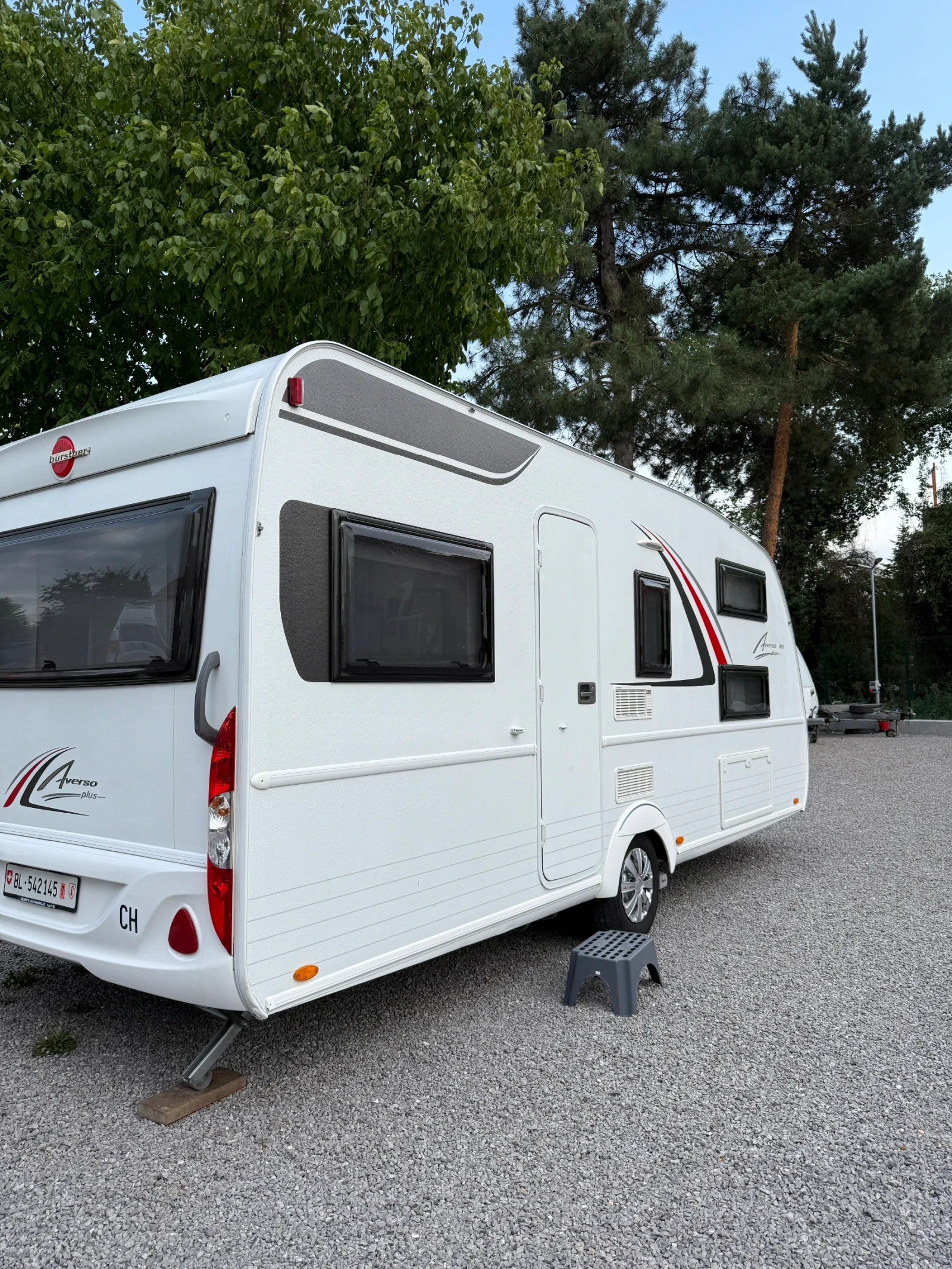 Каравана Burstner Averso Plus 510 Климатик, Мувър и още - изображение 2