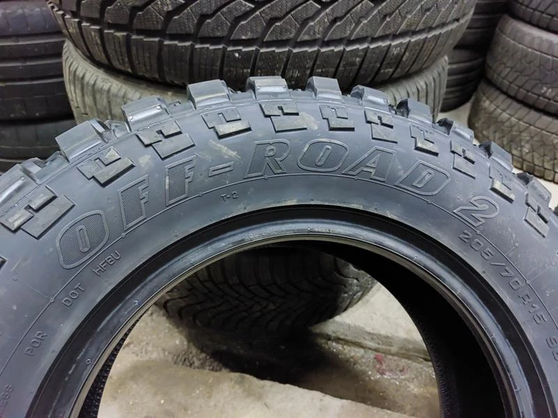 Гуми Всесезонни 205/70R15, снимка 5 - Гуми и джанти - 36274283