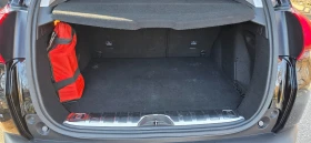 Peugeot 2008 1.2 PureTech автоматик EAT6, снимка 12