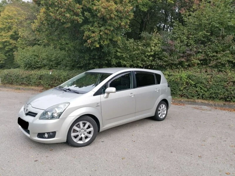 Toyota Corolla verso 2.2Dcat НА ЧАСТИ, снимка 3 - Автомобили и джипове - 47295016