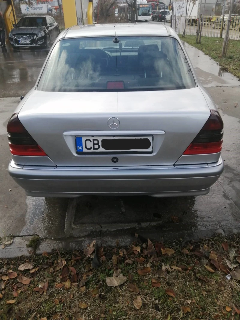 Mercedes-Benz C 250 250 TD, снимка 6 - Автомобили и джипове - 47096857