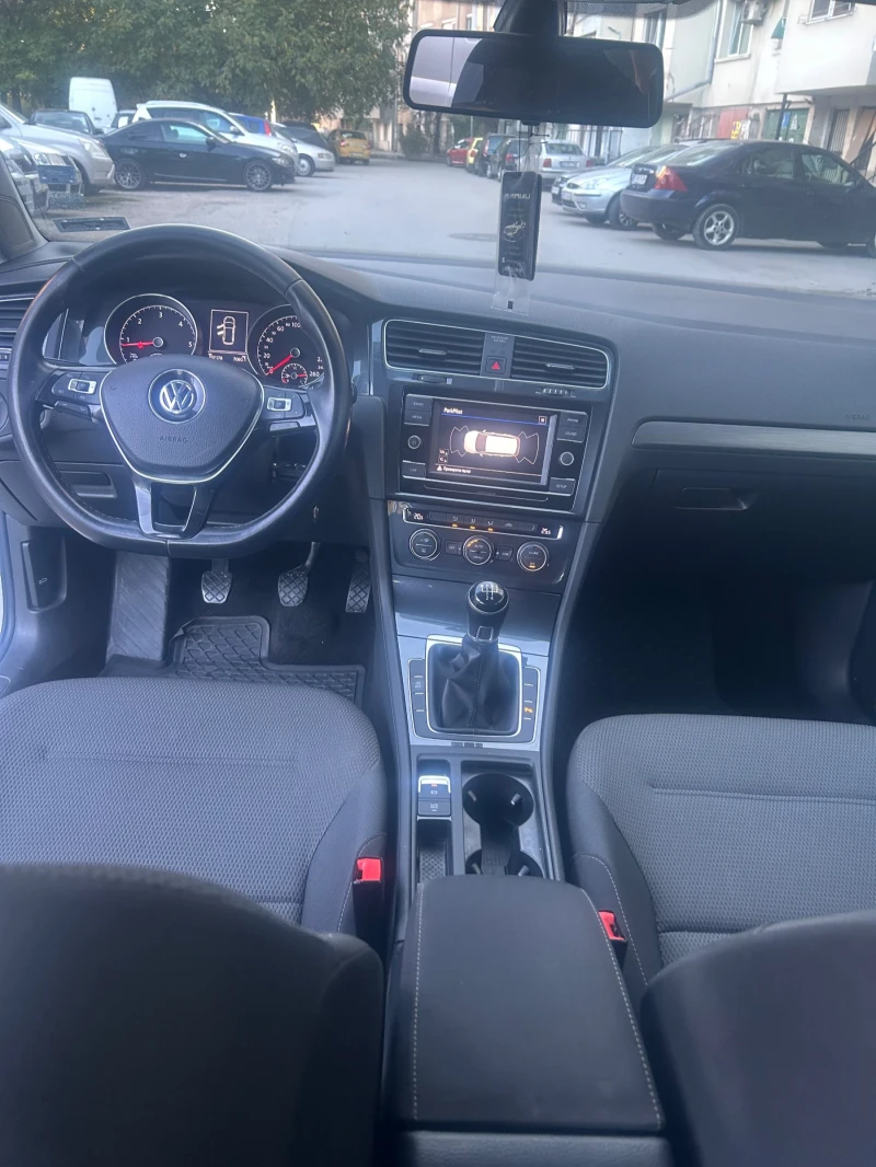 VW Golf, снимка 5 - Автомобили и джипове - 47693606