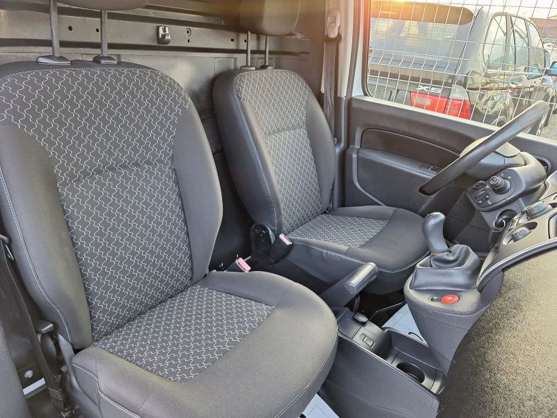 Renault Kangoo 1.5 DCI , снимка 13 - Автомобили и джипове - 48759058