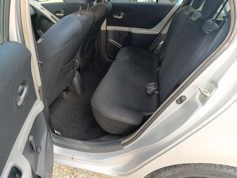 Toyota Yaris 1.3 VVTI Automatic  Газ, снимка 7 - Автомобили и джипове - 49415546