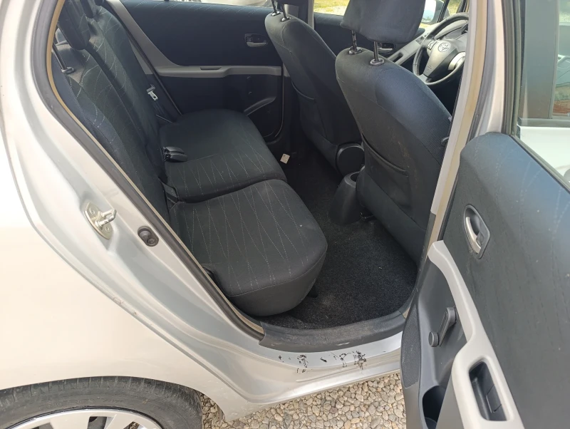 Toyota Yaris 1.3 VVTI Automatic  Газ, снимка 9 - Автомобили и джипове - 49415546