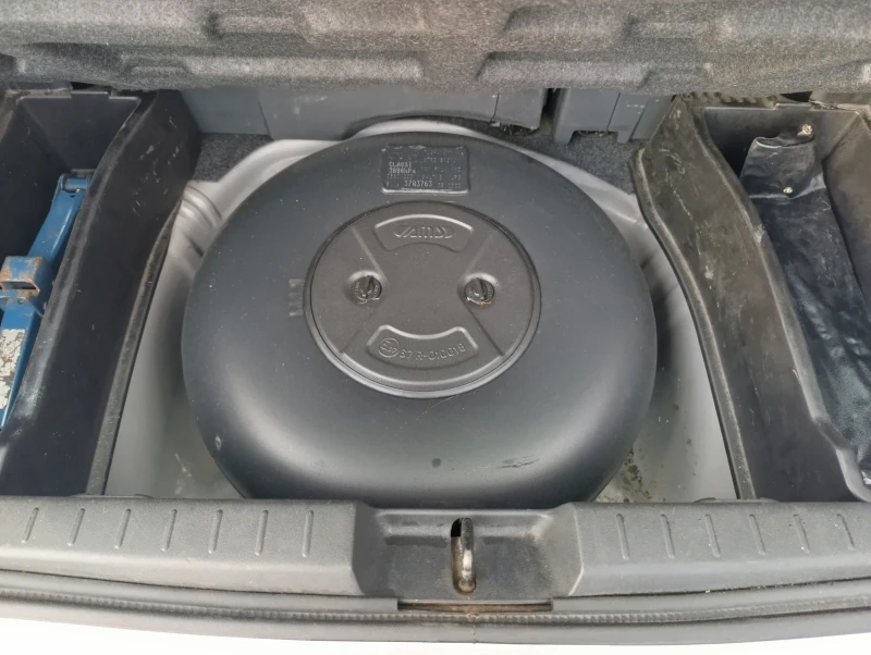 Toyota Yaris 1.3 VVTI Automatic  Газ, снимка 8 - Автомобили и джипове - 49415546