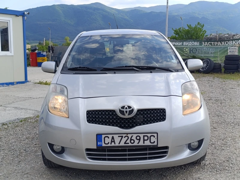 Toyota Yaris 1.3 VVTI Automatic  Газ, снимка 5 - Автомобили и джипове - 49415546
