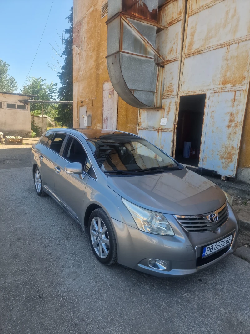 Toyota Avensis 1.8 с газ , снимка 3 - Автомобили и джипове - 49652355