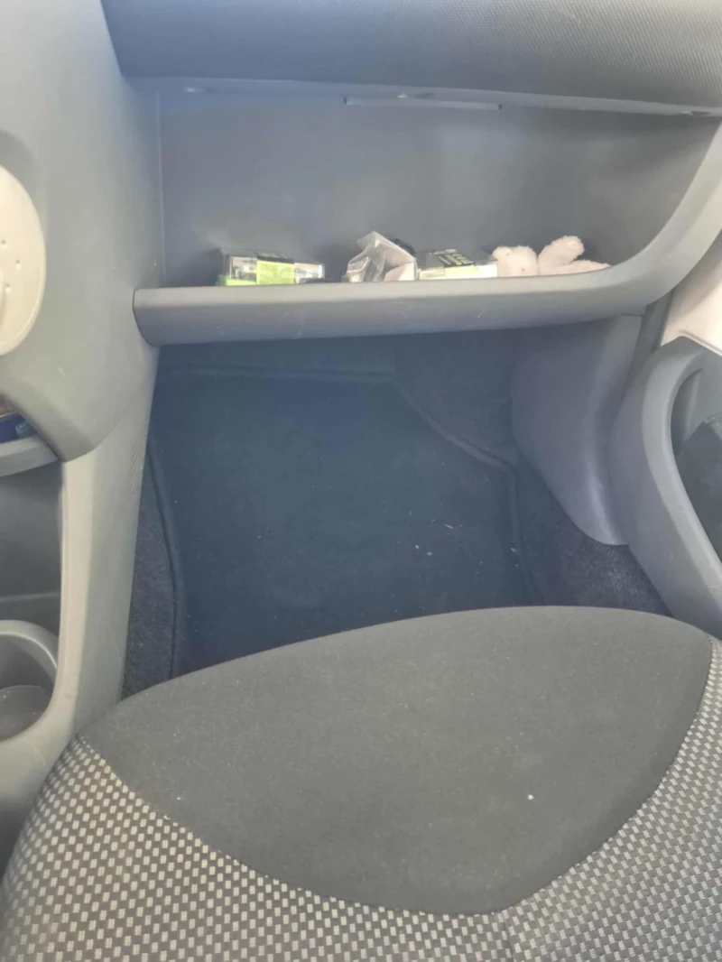 Toyota Aygo, снимка 10 - Автомобили и джипове - 52772956