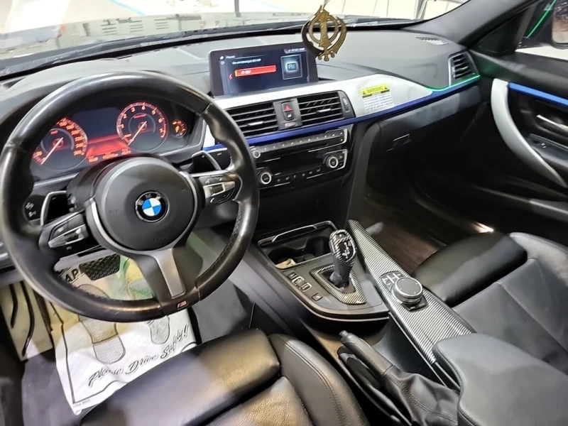 BMW 330 * 330I XDRIVE * CARFAX * БЕЗ ПЪРВОНАЧАЛНА ВНОСКА, снимка 9 - Автомобили и джипове - 52606522