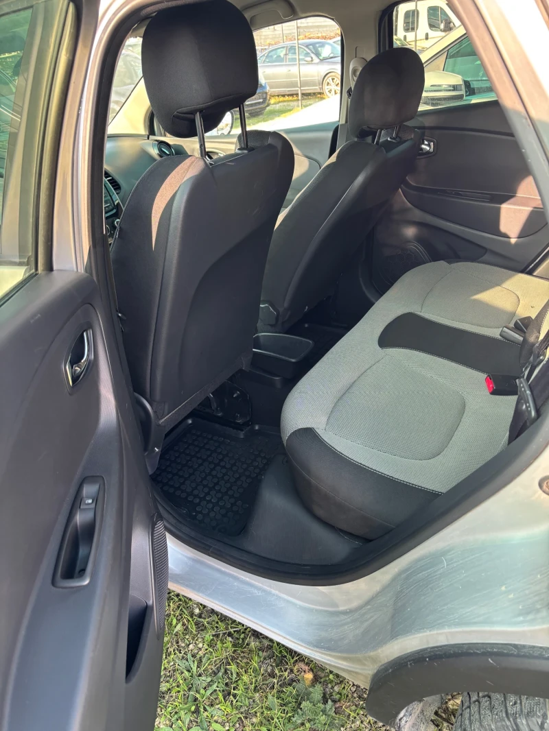 Renault Captur 1.5dCi, 90hp start/stop, снимка 8 - Автомобили и джипове - 52674147
