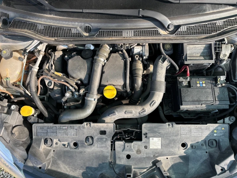 Renault Captur 1.5dCi, 90hp start/stop, снимка 11 - Автомобили и джипове - 52674147