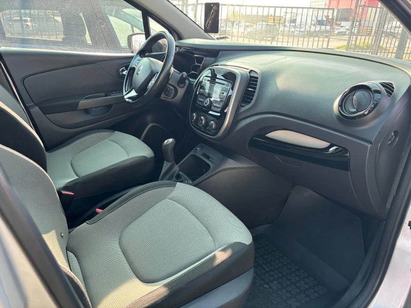 Renault Captur 1.5dCi, 90hp start/stop, снимка 5 - Автомобили и джипове - 52674147