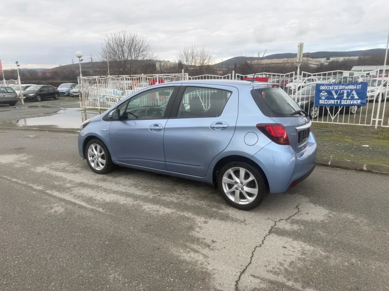 Toyota Yaris 1.5 HYBRID ШВЕЙЦАРИЯ, снимка 2 - Автомобили и джипове - 53039460