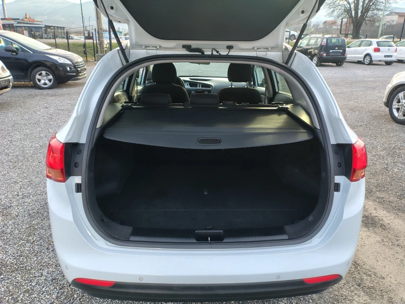 Kia Ceed 1.4 CRDI, снимка 9 - Автомобили и джипове - 53086894