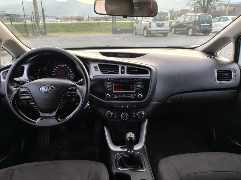 Kia Ceed 1.4 CRDI, снимка 13 - Автомобили и джипове - 53086894