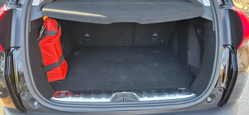 Peugeot 2008 1.2 PureTech автоматик EAT6, снимка 12 - Автомобили и джипове - 53168762