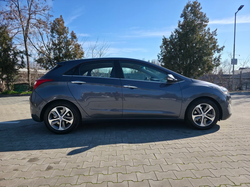 Hyundai I30 1.6CRDI automatik Euro6b, снимка 8 - Автомобили и джипове - 53596706