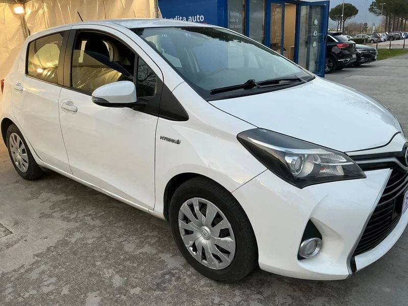 Toyota Yaris 1.5 Hybrid Active Automatic , снимка 2 - Автомобили и джипове - 49415546