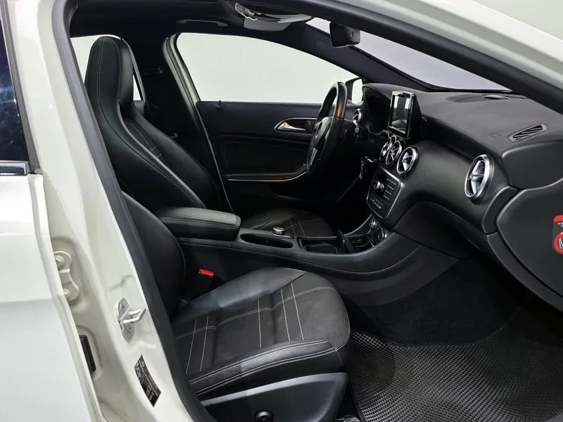 Mercedes-Benz A 200 2.0, снимка 11 - Автомобили и джипове - 54279055