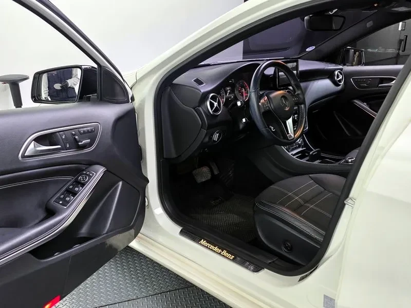 Mercedes-Benz A 200 2.0, снимка 10 - Автомобили и джипове - 54279055