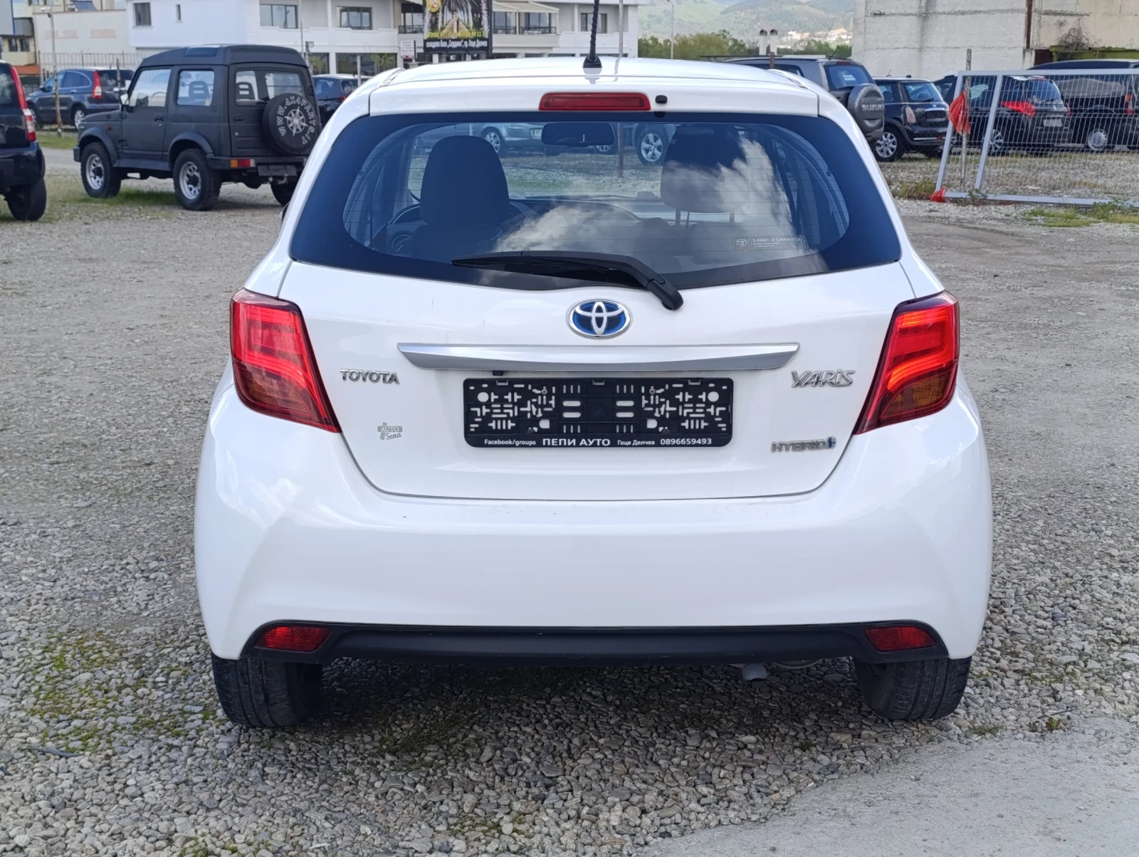 Toyota Yaris 1.5 Hybrid Active Automatic  - изображение 3