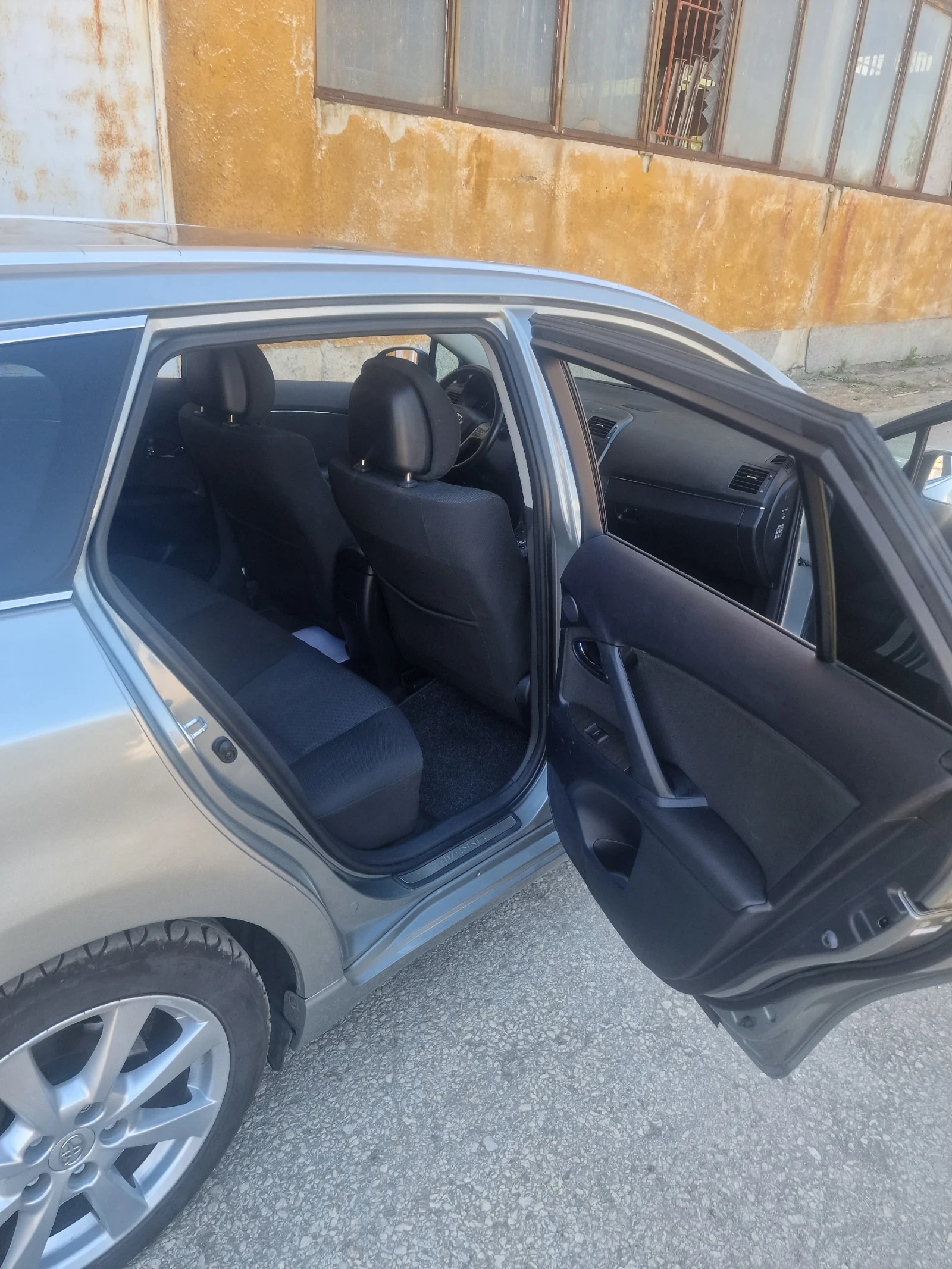 Toyota Avensis 1.8    | Mobile.bg   11