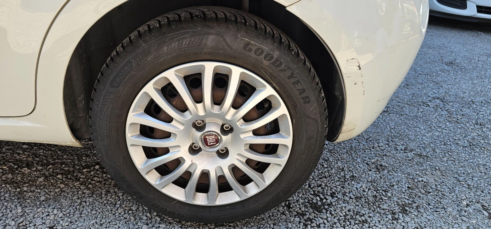 Fiat Punto Euro6b 1.2i КЛИМАТИК  - изображение 9
