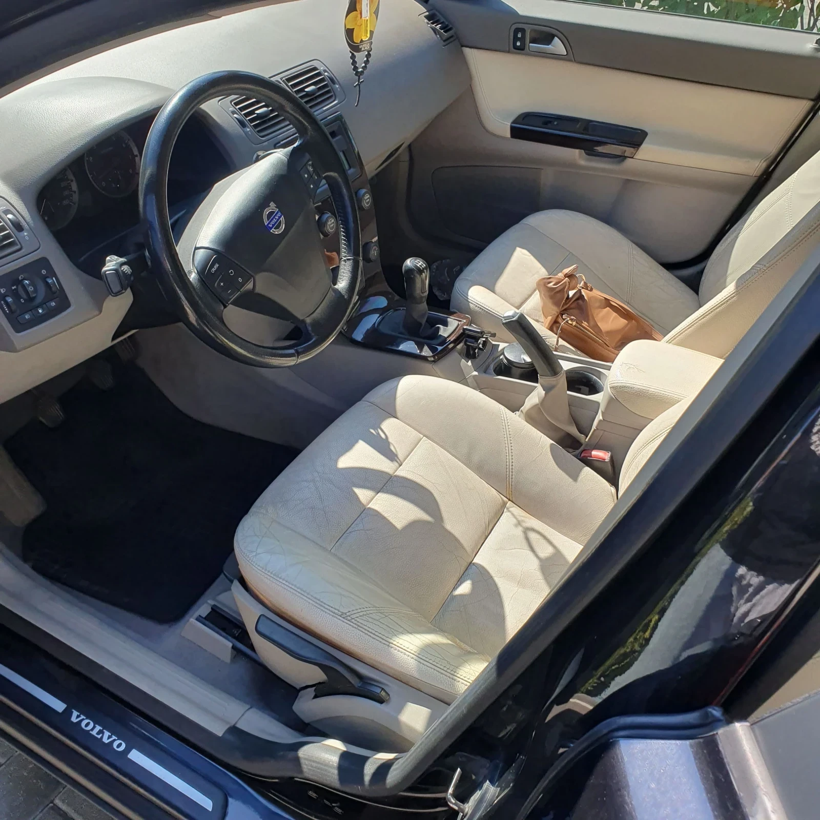 Volvo S40 2.4i на газ - изображение 9
