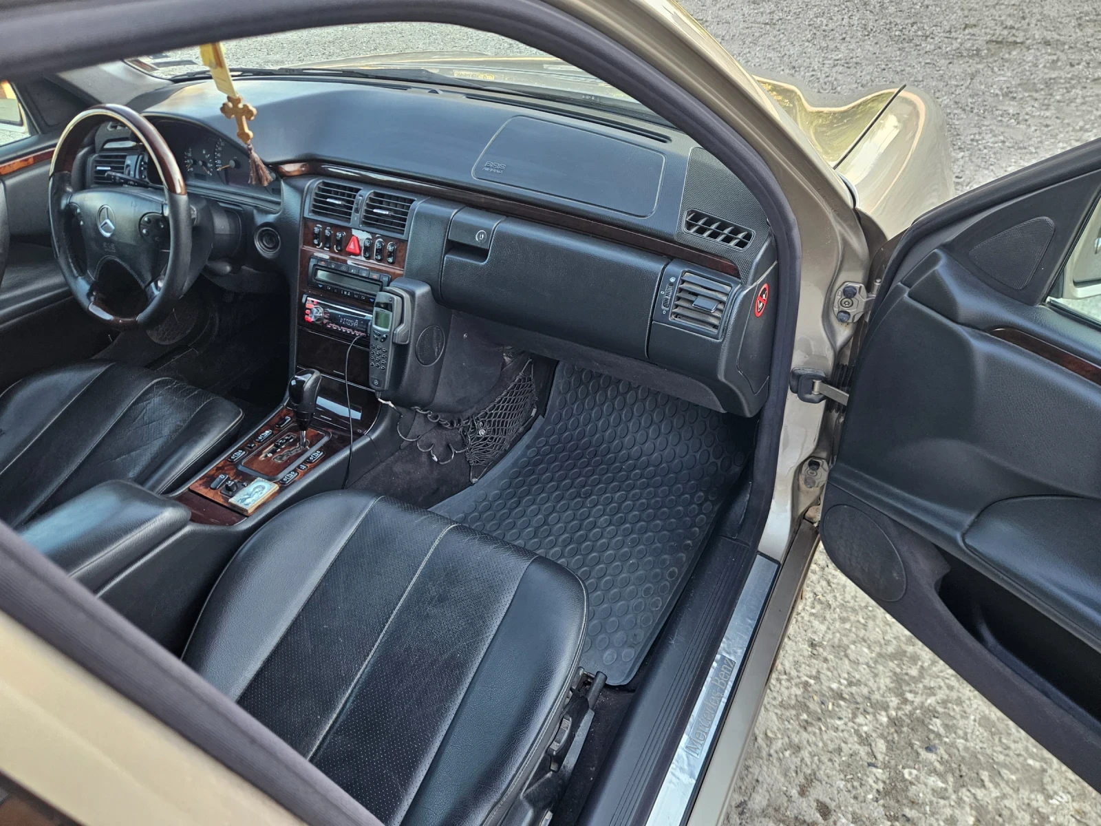 Mercedes-Benz E 320 | Mobile.bg � ����������� 12