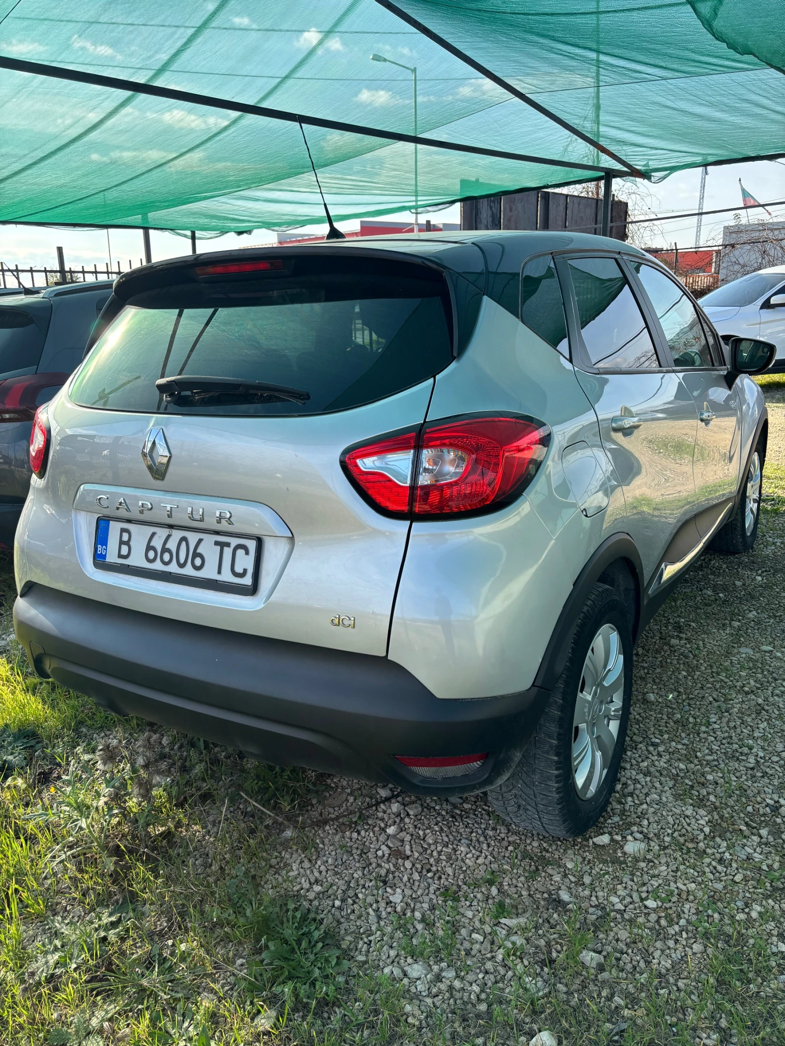Renault Captur 1.5dCi, 90hp start/stop - изображение 3