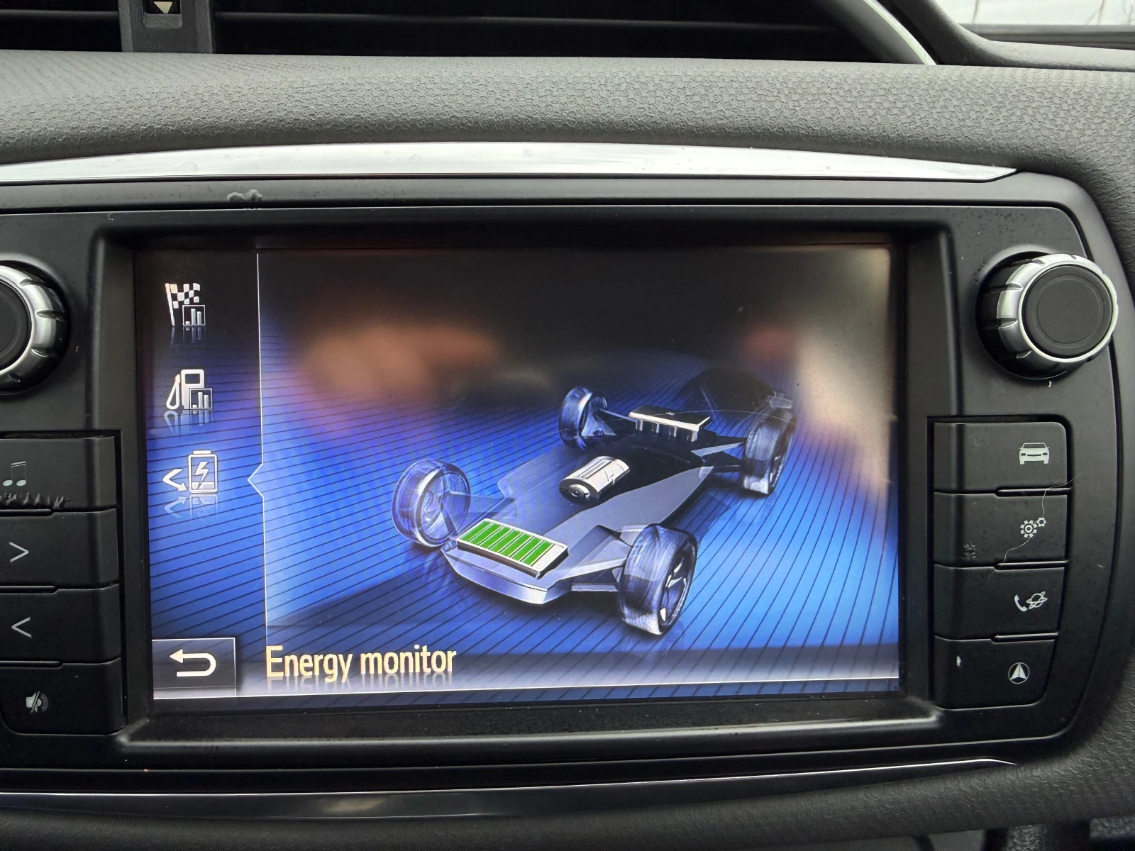 Toyota Yaris 1.5 HYBRID ��������� | Mobile.bg � ����������� 9