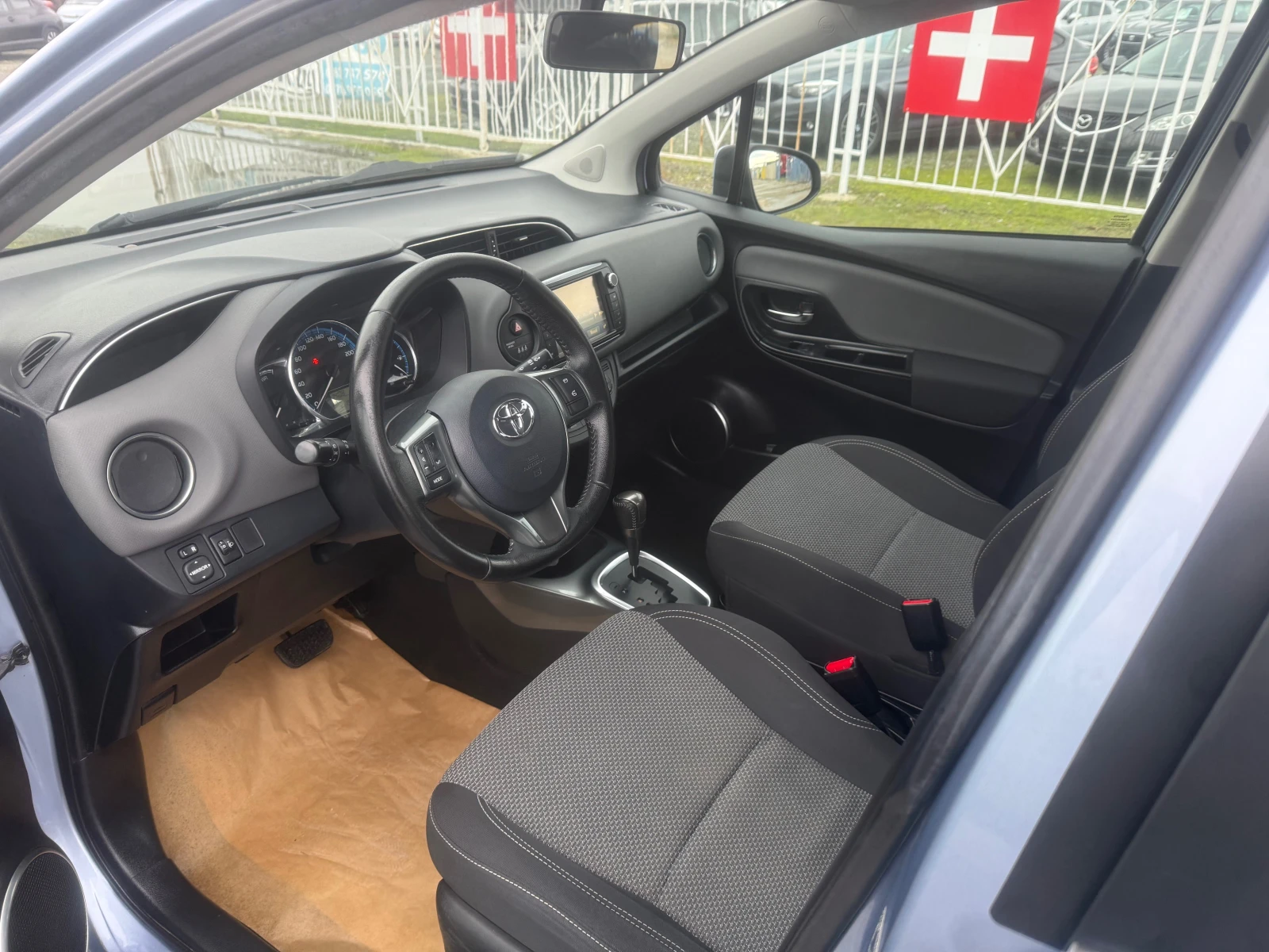 Toyota Yaris 1.5 HYBRID ��������� | Mobile.bg � ����������� 6