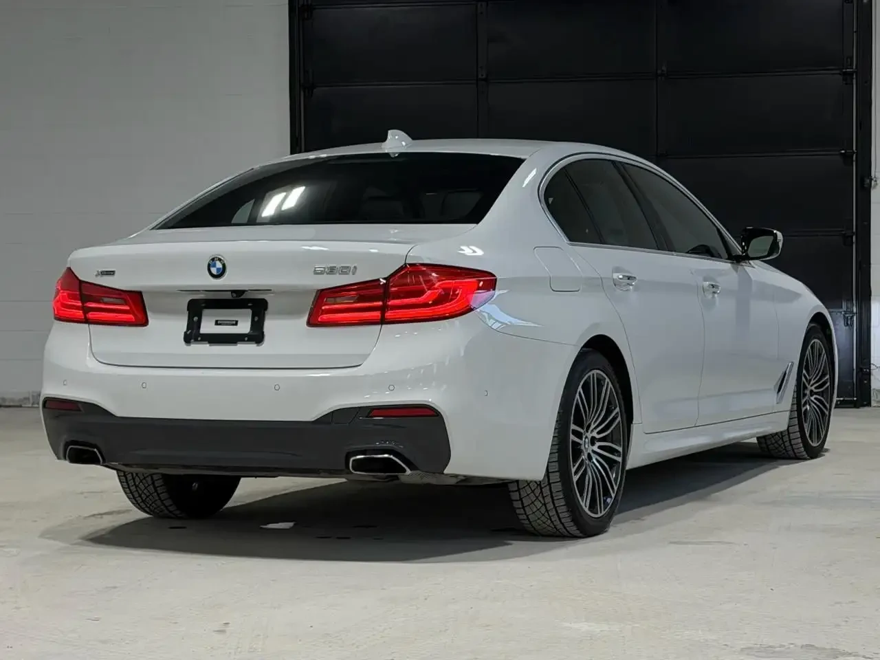 BMW 530 xDrive MSPORT * CARFAX* ����� �� �����������*  | Mobile.bg � ����������� 3