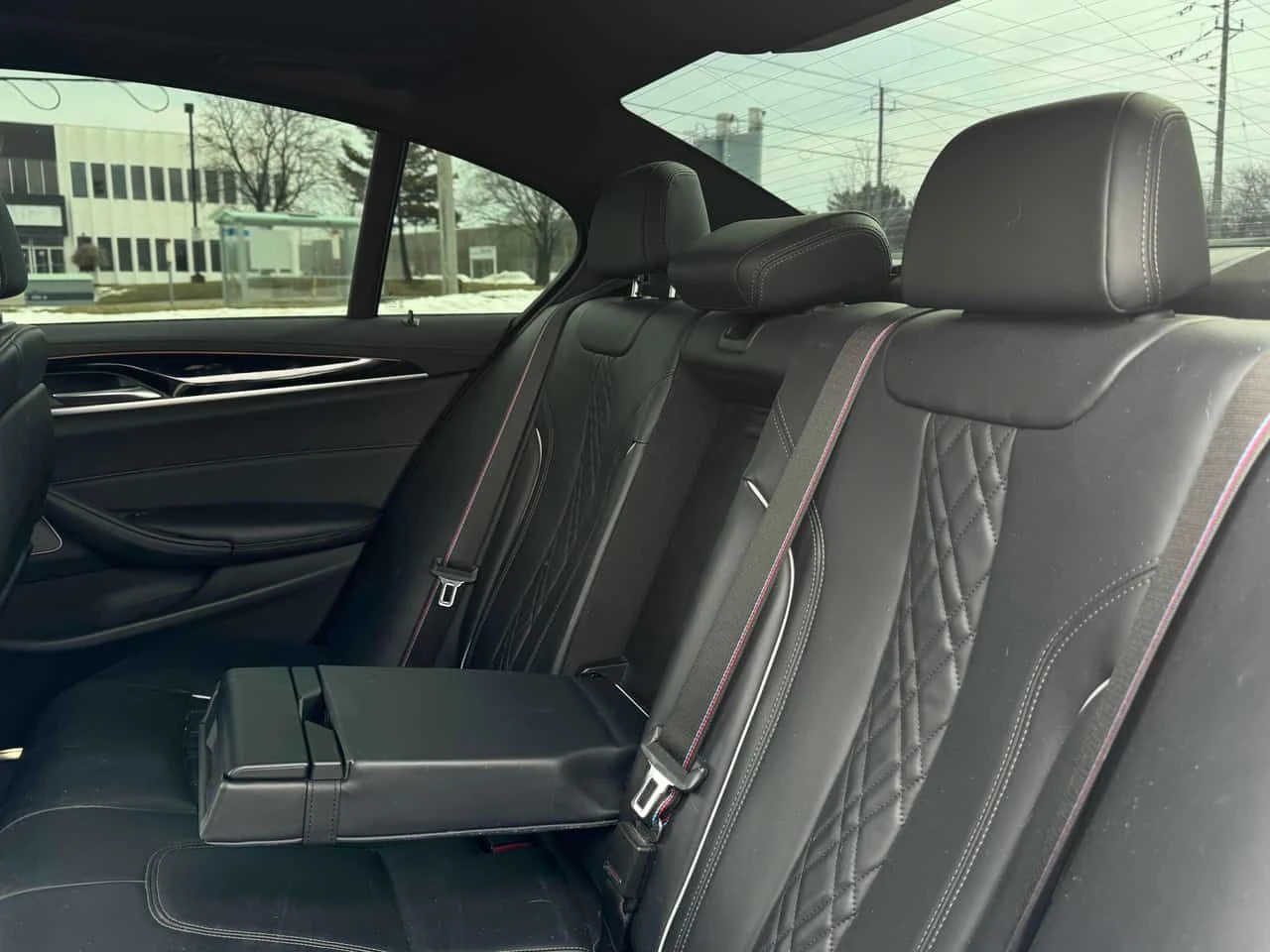 BMW 550 * M xDrive /360/DIS/AMBIENT/HARMON KARDON, снимка 17 - Автомобили и джипове - 53754590