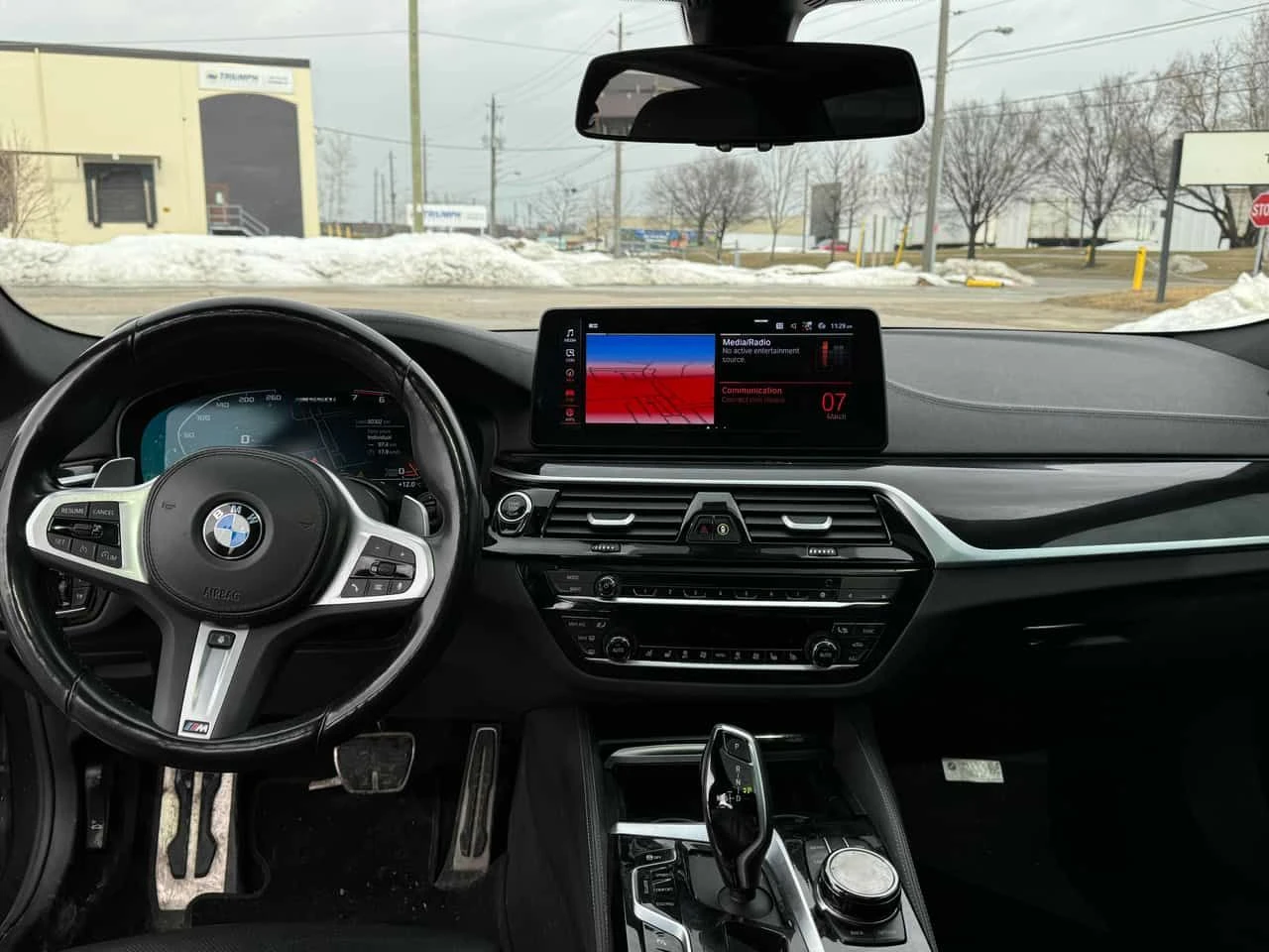 BMW 550 * M xDrive /360/DIS/AMBIENT/HARMON KARDON, снимка 9 - Автомобили и джипове - 53754590