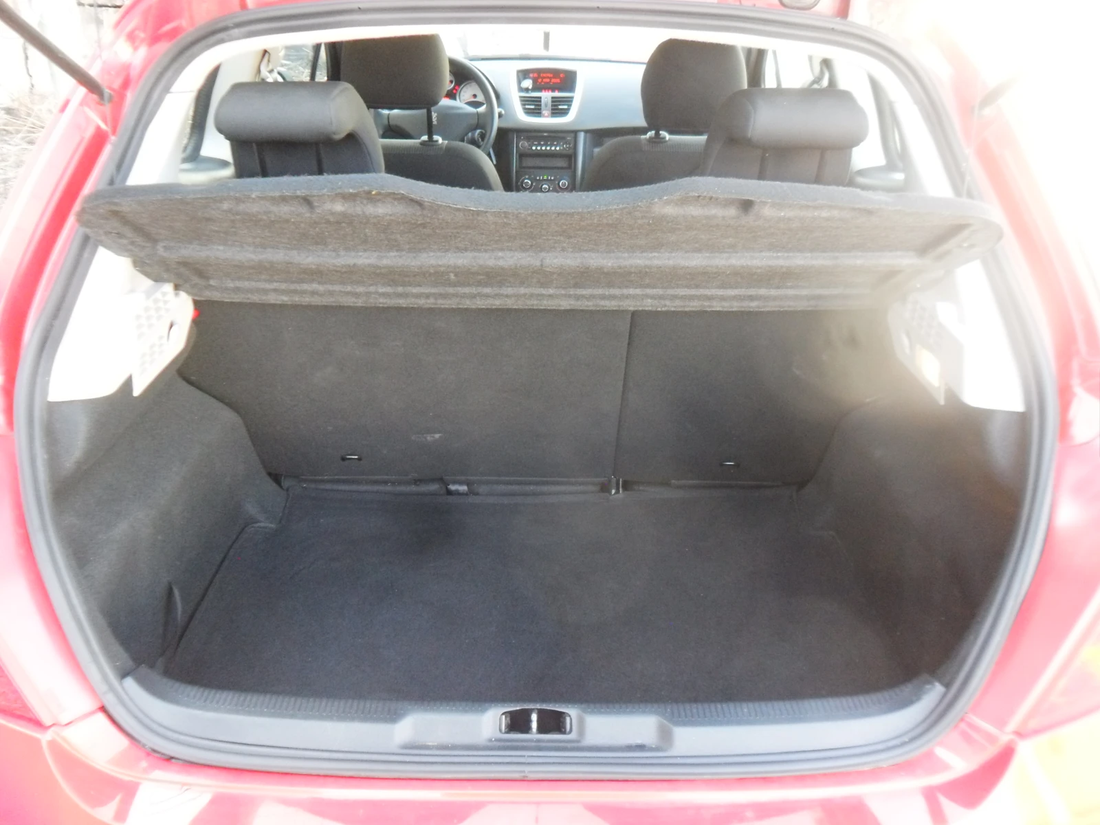 Peugeot 207 1, 4I-GAS-KLIMA-Обслужена и регистрирана., снимка 10 - Автомобили и джипове - 53814893