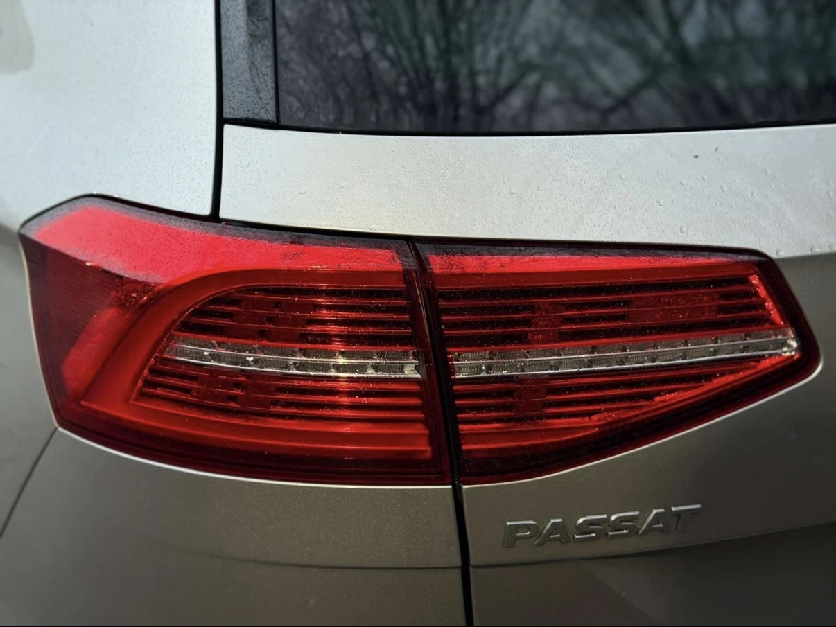 VW Passat 2.0 TDI 240 К.С. HIGHLINE 4MOTION АВТОМАТ, снимка 15 - Автомобили и джипове - 53878145