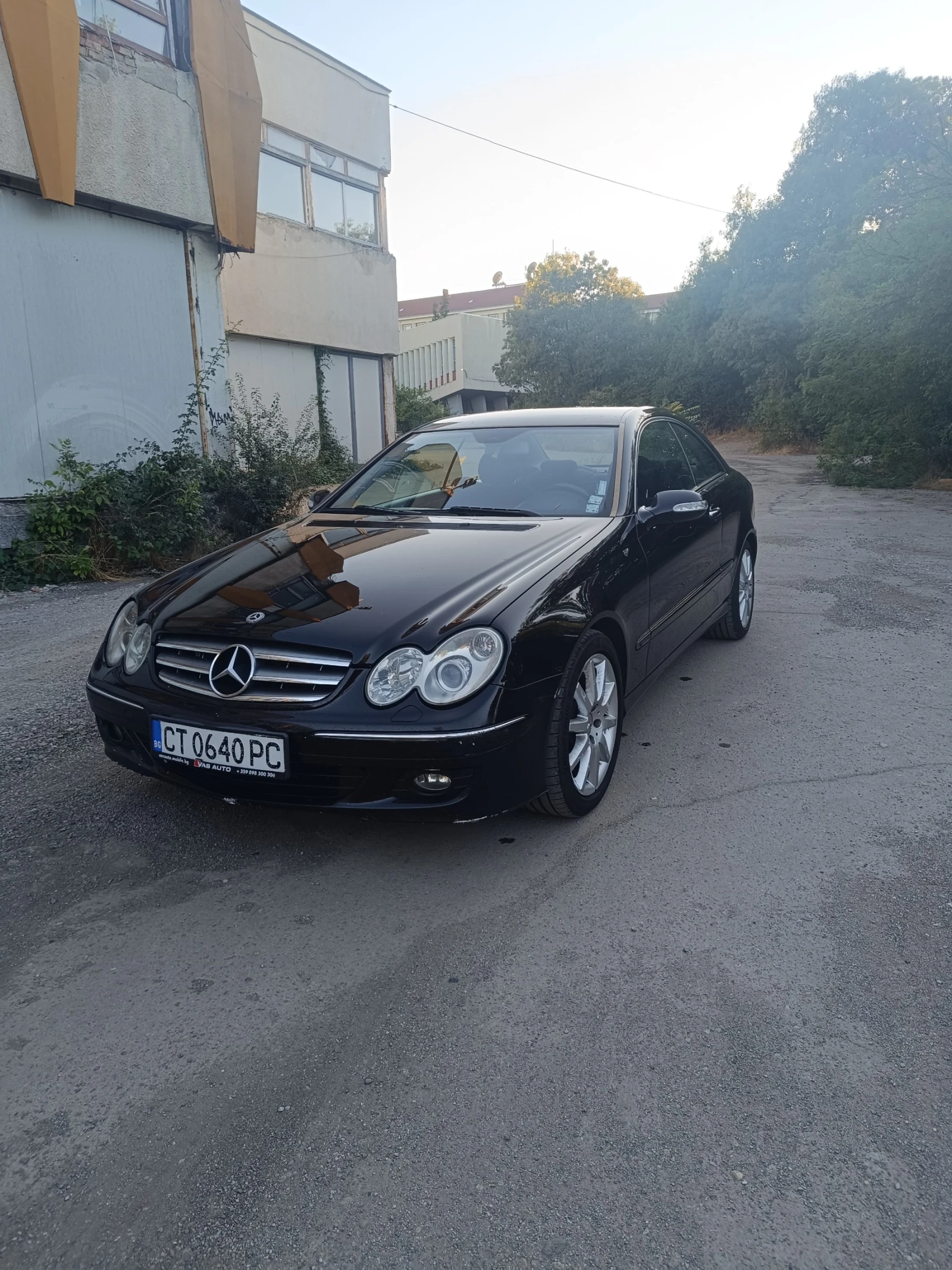 Mercedes-Benz CLK 280, снимка 4 - Автомобили и джипове - 54071365