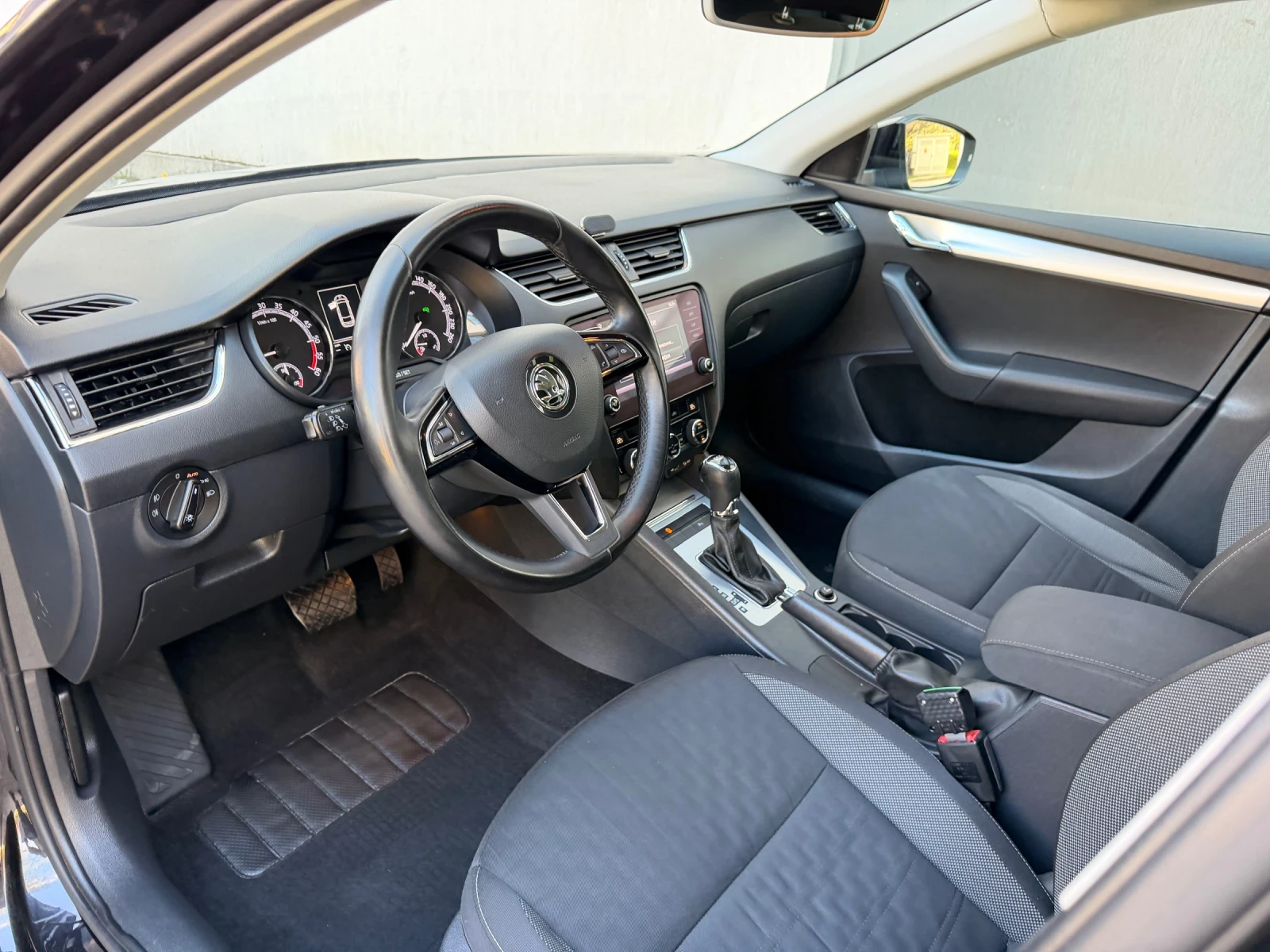 Skoda Octavia 2.0d / DSG | Mobile.bg � ����������� 9