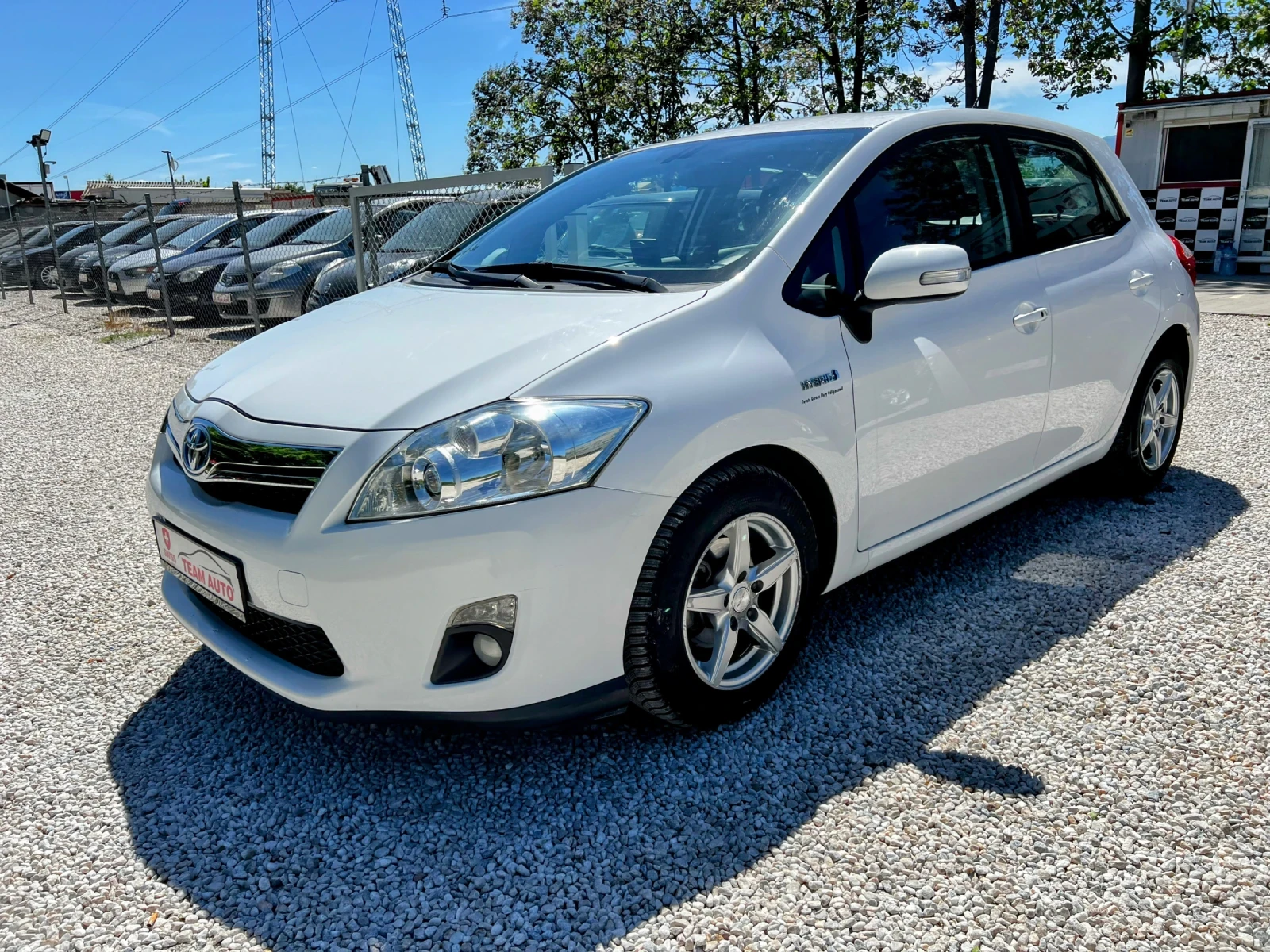 Toyota Auris 1.8 HSD 181000KM EURO5 , снимка 2 - Автомобили и джипове - 54550144