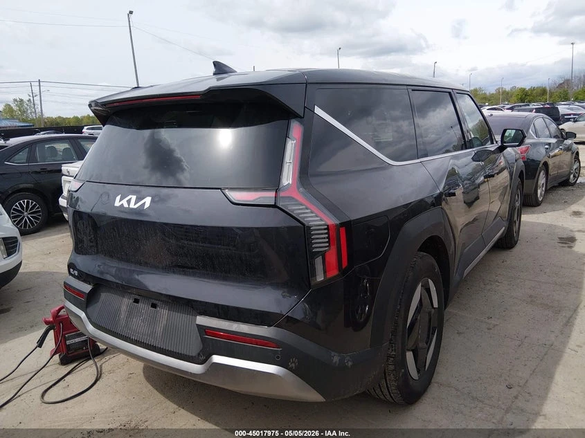 Kia EV9 Light Long Range, снимка 4 - Автомобили и джипове - 54832959
