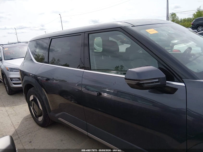 Kia EV9 Light Long Range, снимка 13 - Автомобили и джипове - 54832959