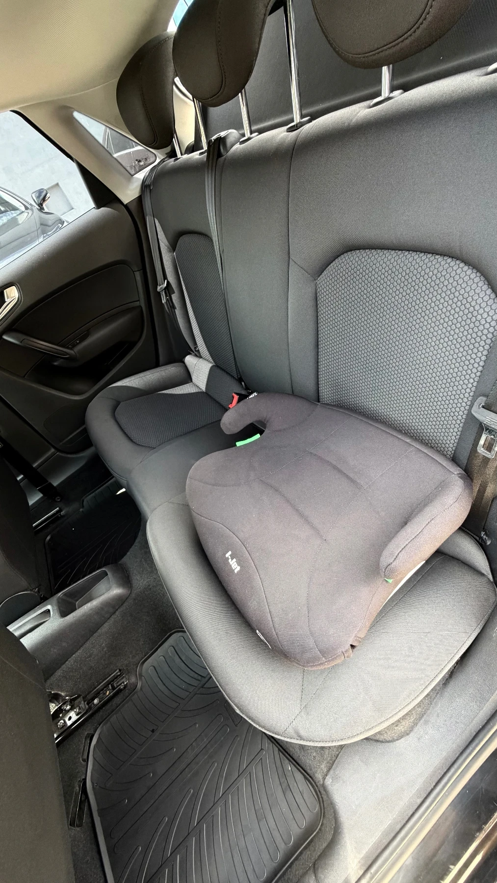 Audi A1 SPORTBACK, снимка 16 - Автомобили и джипове - 55326230