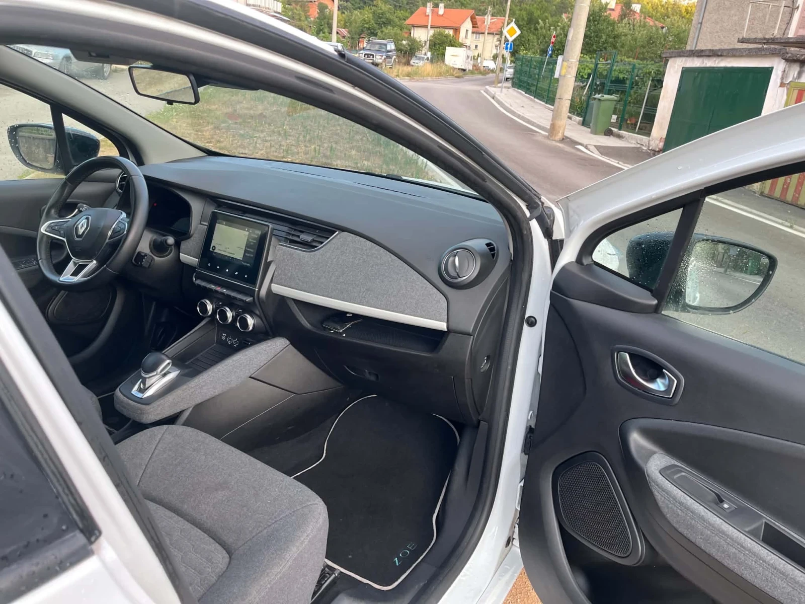 Renault Zoe R110 52KWH, снимка 15 - Автомобили и джипове - 55399785